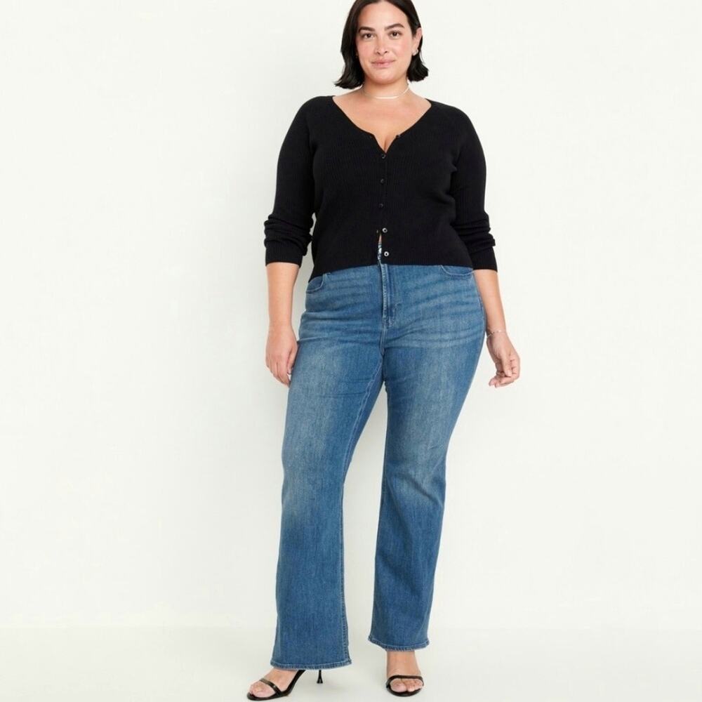 Old Navy Women's High Rise WOW Flare Jeans Size 16